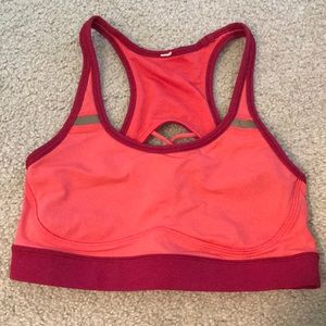 Lululemon bra size 4